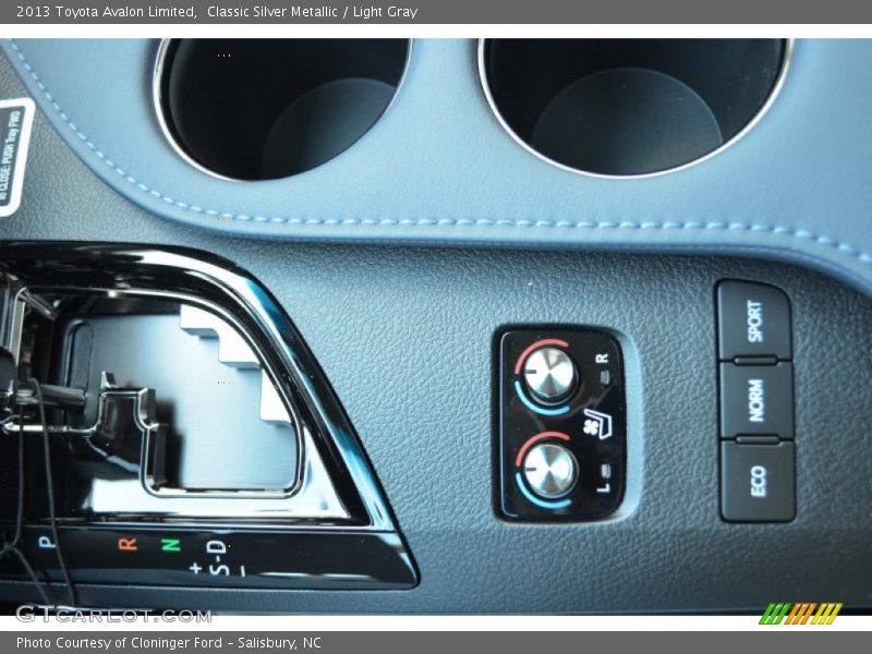Classic Silver Metallic / Light Gray 2013 Toyota Avalon Limited