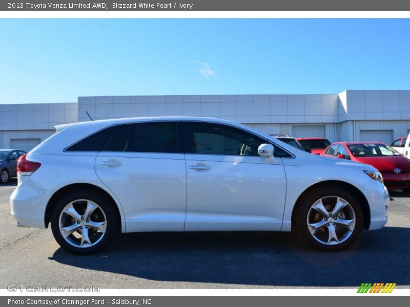 Blizzard White Pearl / Ivory 2013 Toyota Venza Limited AWD