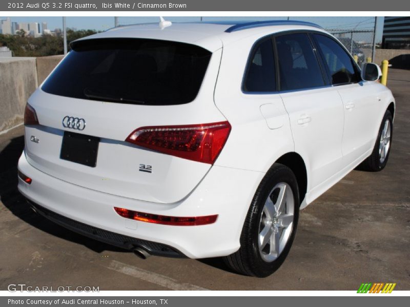 Ibis White / Cinnamon Brown 2012 Audi Q5 3.2 FSI quattro