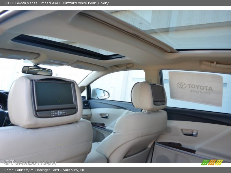 Blizzard White Pearl / Ivory 2013 Toyota Venza Limited AWD