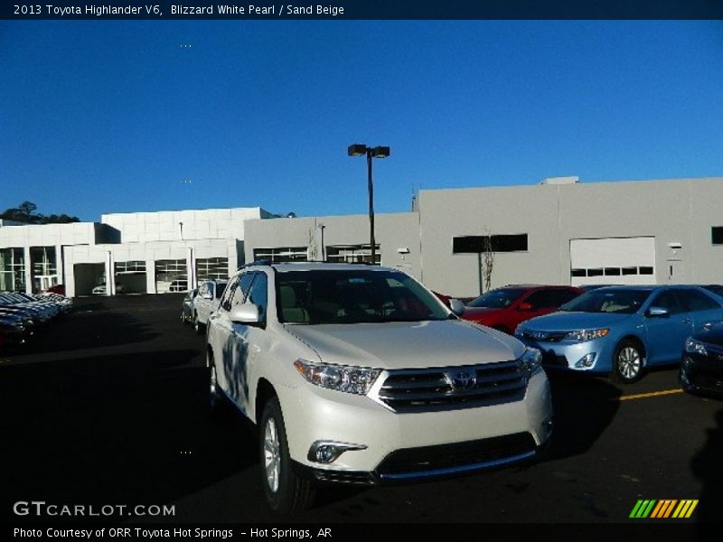 Blizzard White Pearl / Sand Beige 2013 Toyota Highlander V6