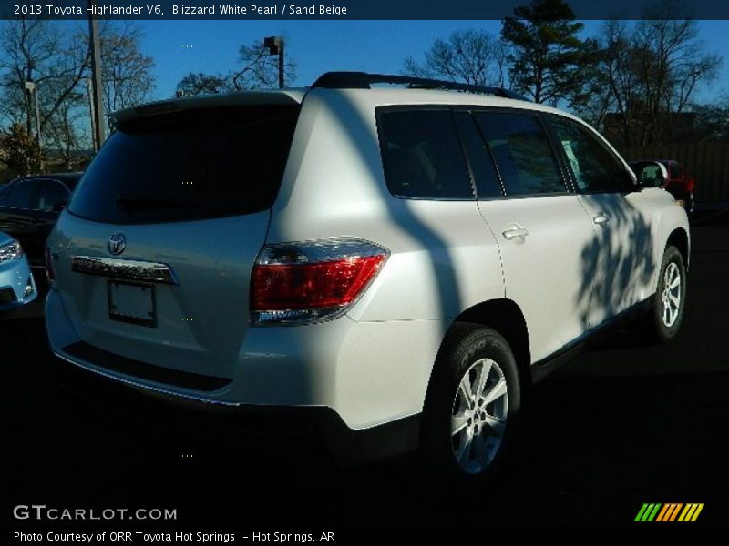 Blizzard White Pearl / Sand Beige 2013 Toyota Highlander V6