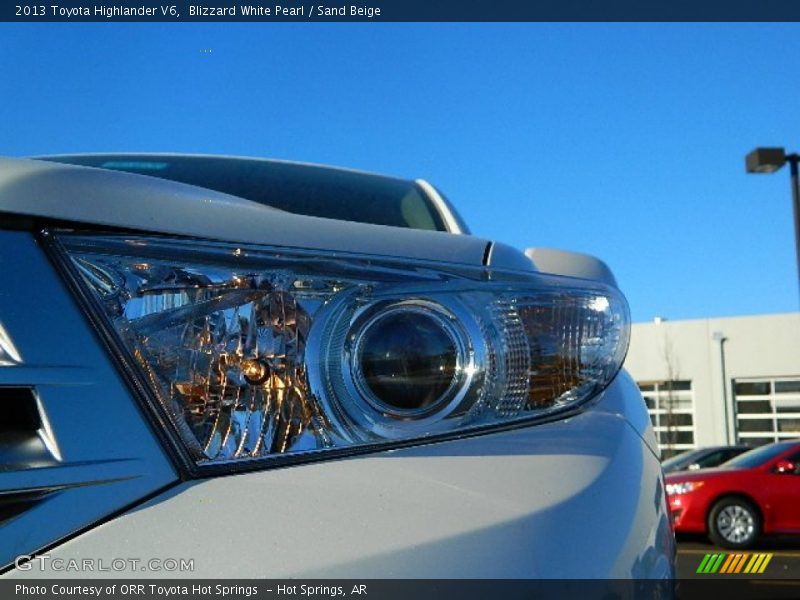 Blizzard White Pearl / Sand Beige 2013 Toyota Highlander V6