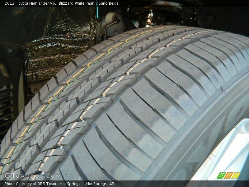 Blizzard White Pearl / Sand Beige 2013 Toyota Highlander V6
