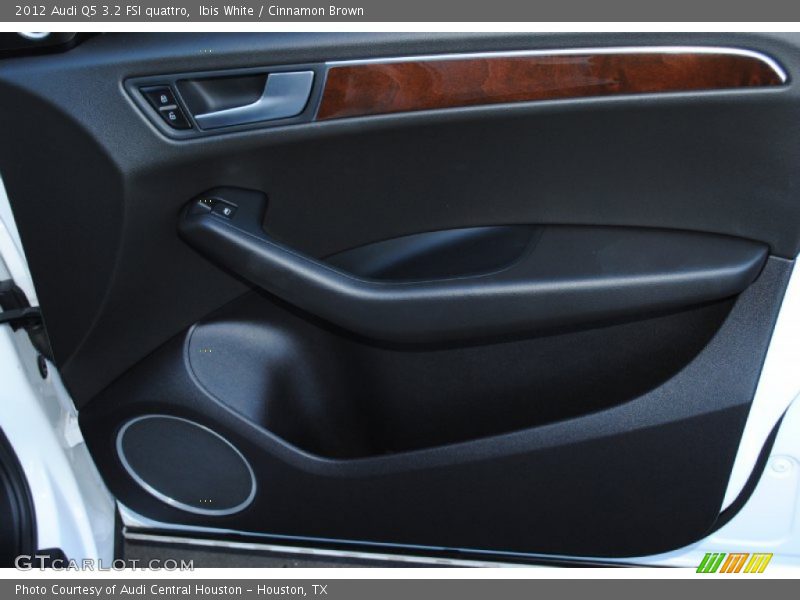 Ibis White / Cinnamon Brown 2012 Audi Q5 3.2 FSI quattro