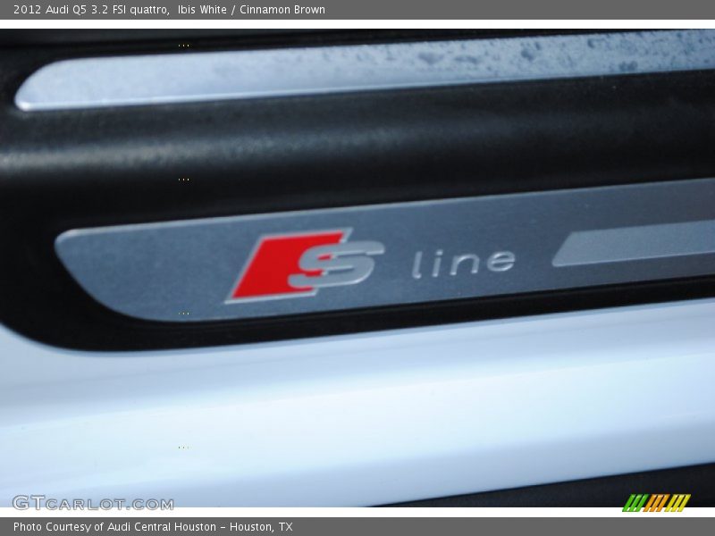 Ibis White / Cinnamon Brown 2012 Audi Q5 3.2 FSI quattro