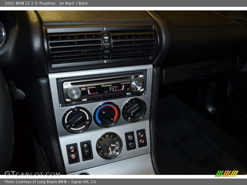 Controls of 2002 Z3 2.5i Roadster