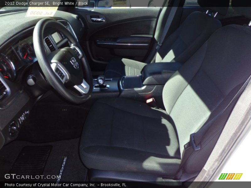 Bright White / Black 2012 Dodge Charger SE