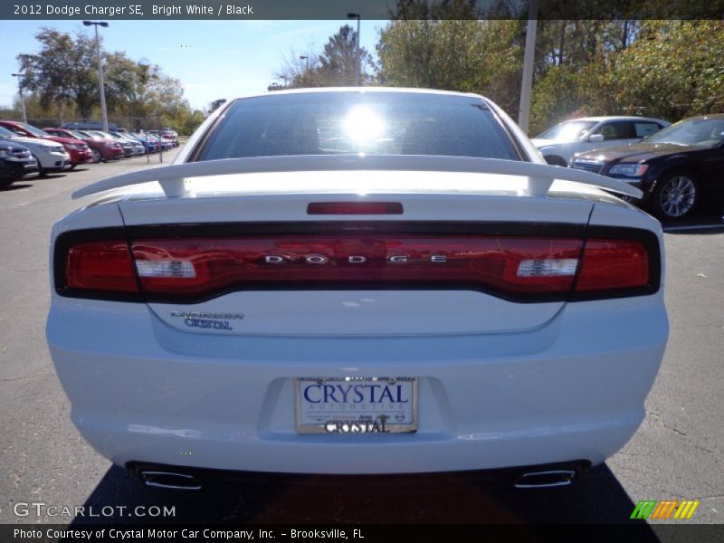 Bright White / Black 2012 Dodge Charger SE