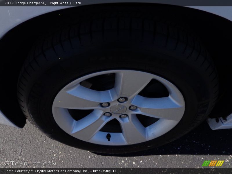 Bright White / Black 2012 Dodge Charger SE
