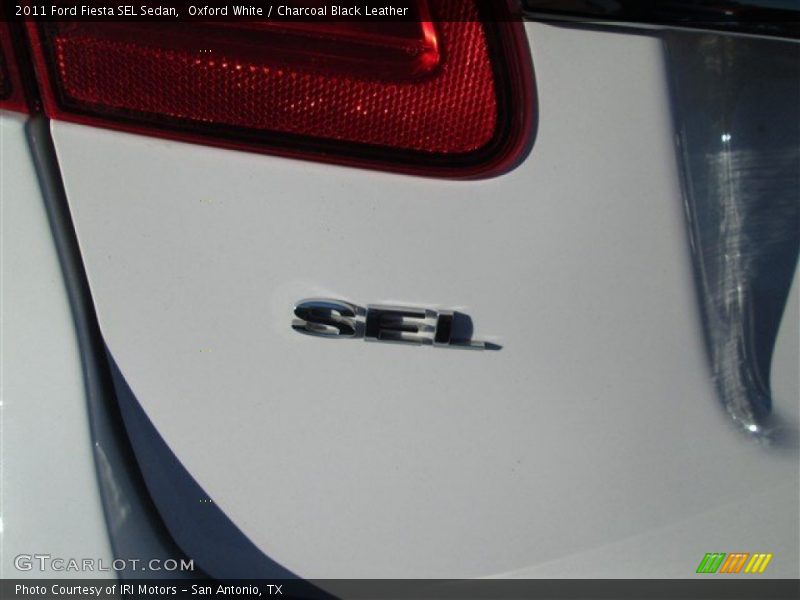 Oxford White / Charcoal Black Leather 2011 Ford Fiesta SEL Sedan