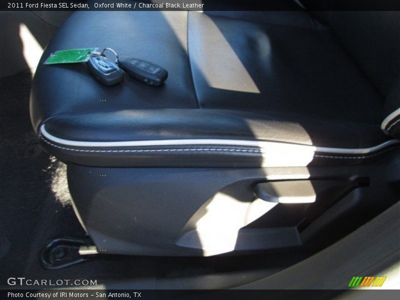 Oxford White / Charcoal Black Leather 2011 Ford Fiesta SEL Sedan