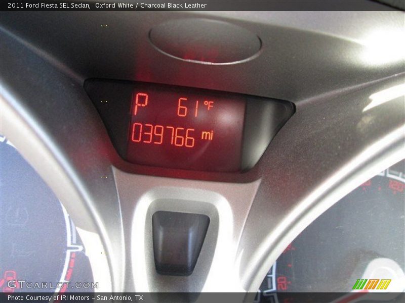 Oxford White / Charcoal Black Leather 2011 Ford Fiesta SEL Sedan