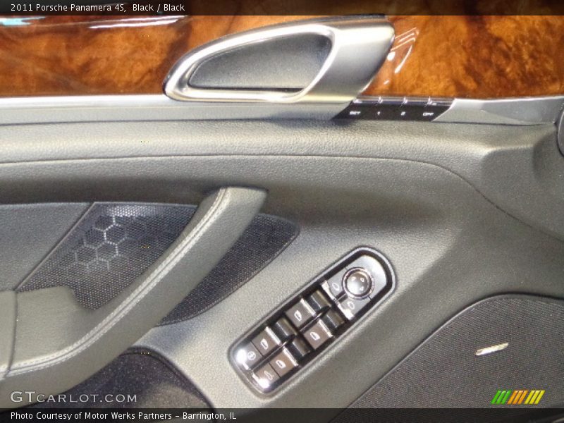 Black / Black 2011 Porsche Panamera 4S