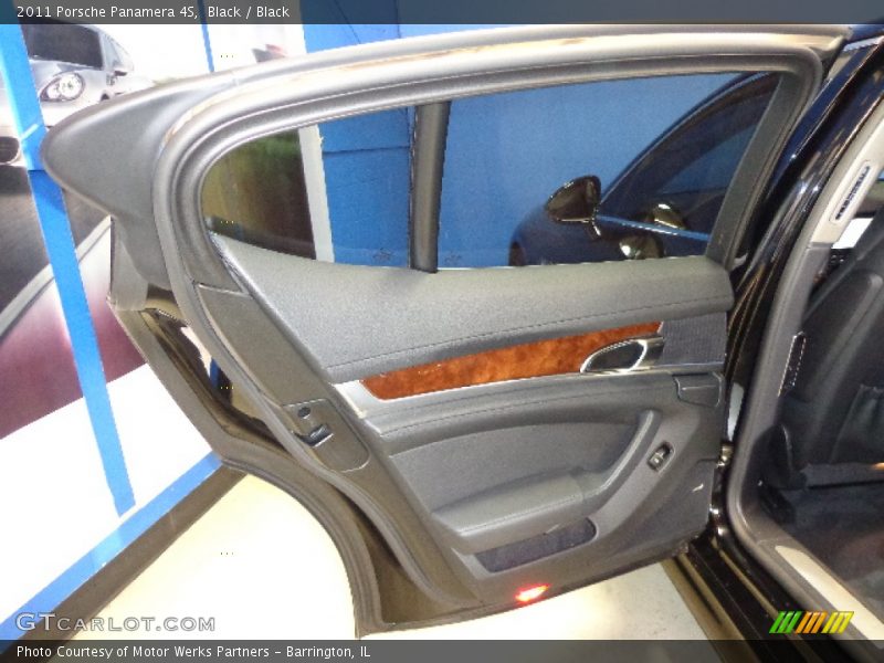 Black / Black 2011 Porsche Panamera 4S