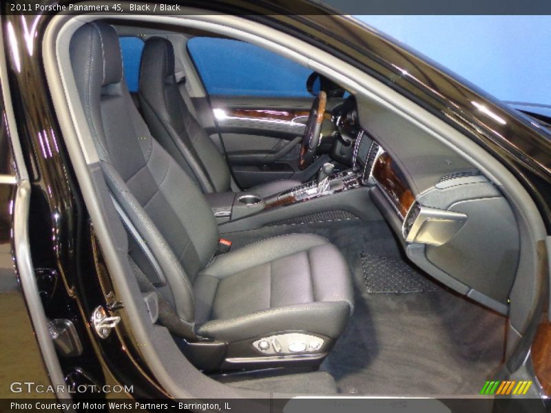 Black / Black 2011 Porsche Panamera 4S