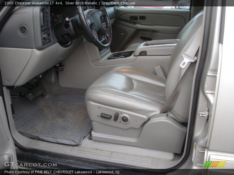 Silver Birch Metallic / Gray/Dark Charcoal 2005 Chevrolet Avalanche LT 4x4