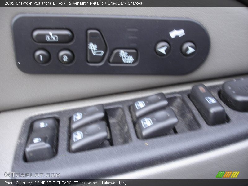 Silver Birch Metallic / Gray/Dark Charcoal 2005 Chevrolet Avalanche LT 4x4