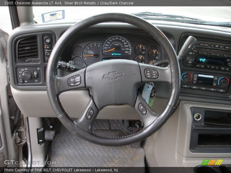 Silver Birch Metallic / Gray/Dark Charcoal 2005 Chevrolet Avalanche LT 4x4