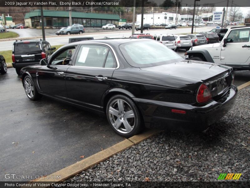 Ebony Black / Charcoal/Charcoal 2009 Jaguar XJ Vanden Plas