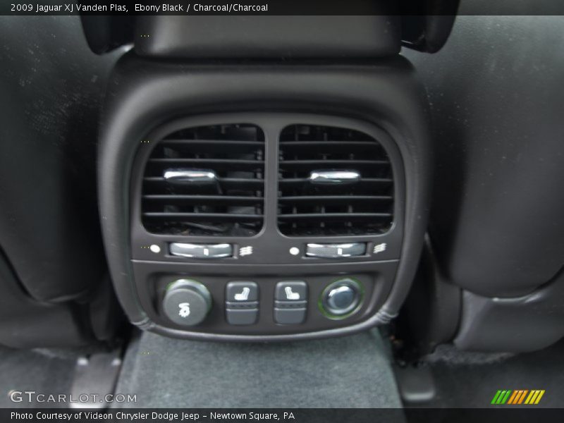 Ebony Black / Charcoal/Charcoal 2009 Jaguar XJ Vanden Plas