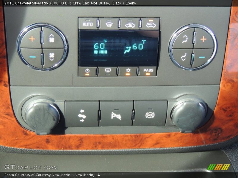 Controls of 2011 Silverado 3500HD LTZ Crew Cab 4x4 Dually