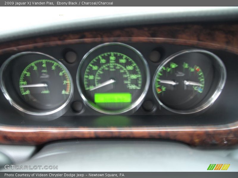 Ebony Black / Charcoal/Charcoal 2009 Jaguar XJ Vanden Plas