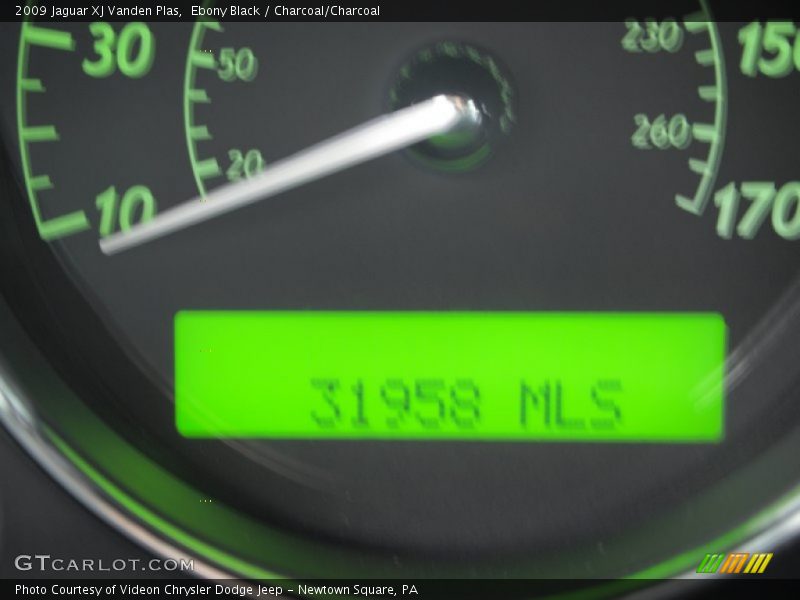 Ebony Black / Charcoal/Charcoal 2009 Jaguar XJ Vanden Plas