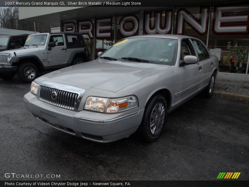 Front 3/4 View of 2007 Grand Marquis GS