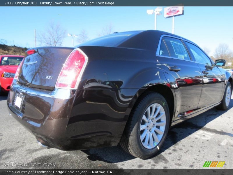 Luxury Brown Pearl / Black/Light Frost Beige 2013 Chrysler 300