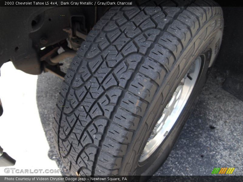Dark Gray Metallic / Gray/Dark Charcoal 2003 Chevrolet Tahoe LS 4x4