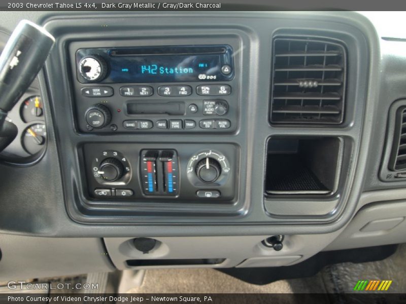 Dark Gray Metallic / Gray/Dark Charcoal 2003 Chevrolet Tahoe LS 4x4
