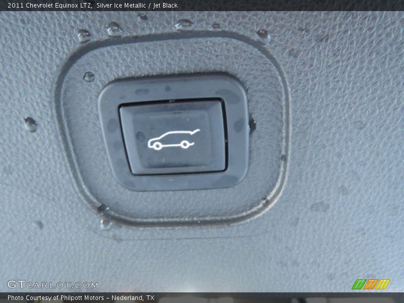 Silver Ice Metallic / Jet Black 2011 Chevrolet Equinox LTZ