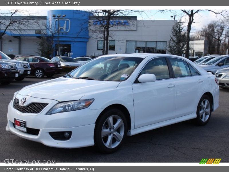 Super White / Ash Gray 2010 Toyota Camry