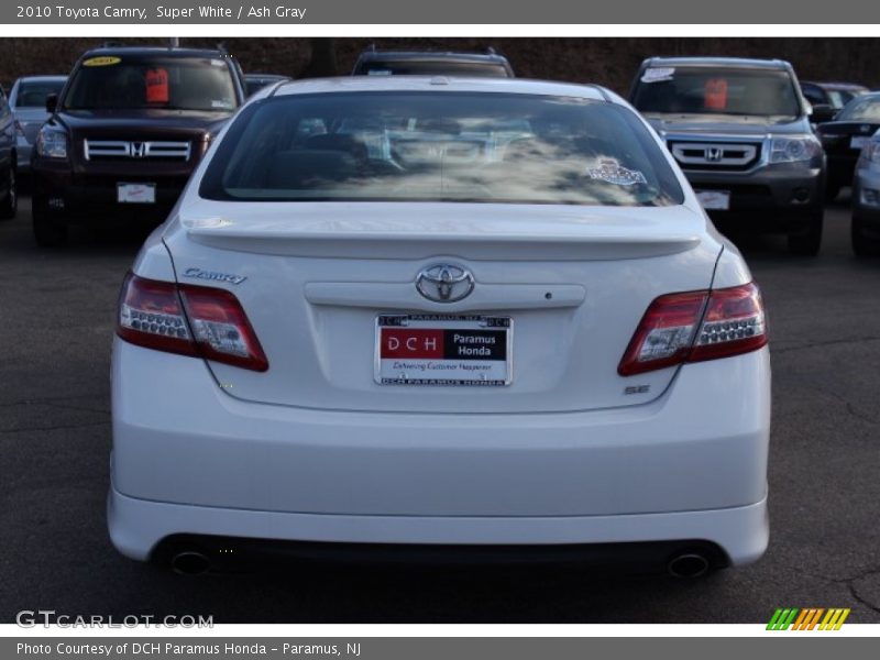 Super White / Ash Gray 2010 Toyota Camry