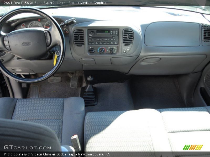 Dashboard of 2001 F150 XL Sport SuperCab 4x4