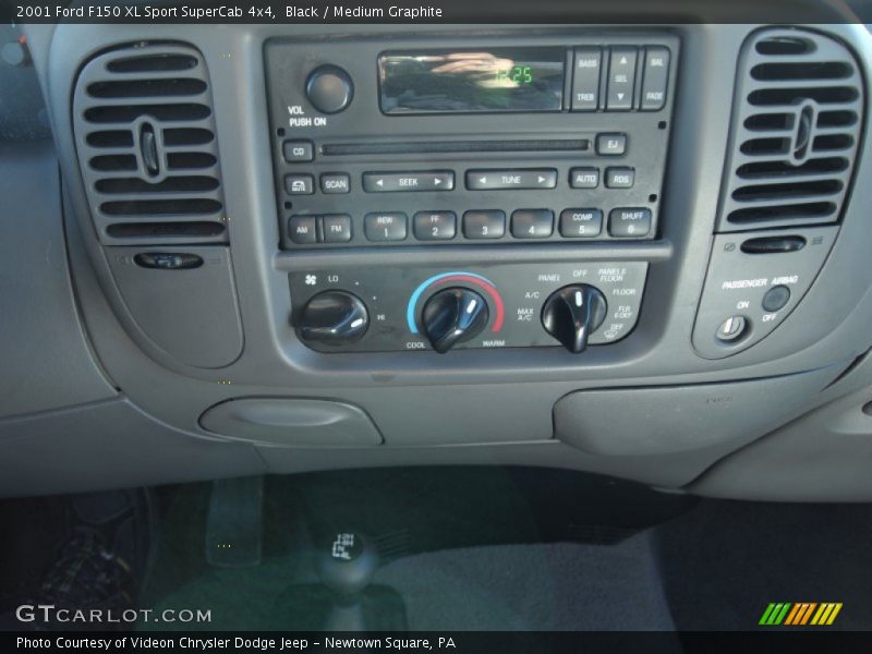 Controls of 2001 F150 XL Sport SuperCab 4x4