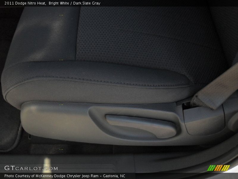 Bright White / Dark Slate Gray 2011 Dodge Nitro Heat