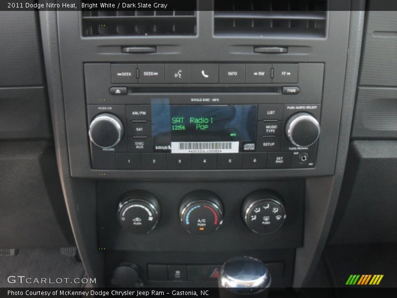 Bright White / Dark Slate Gray 2011 Dodge Nitro Heat