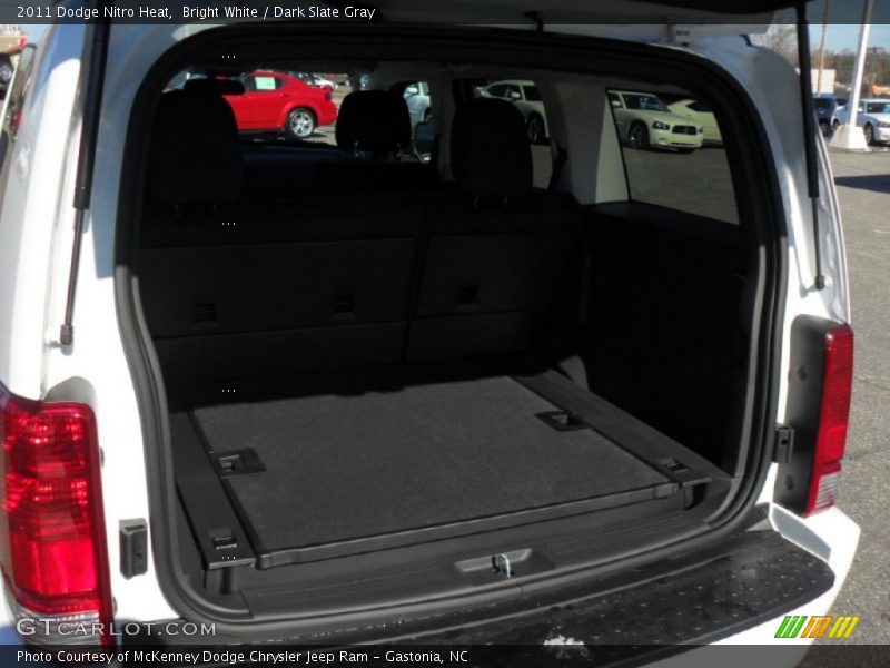 Bright White / Dark Slate Gray 2011 Dodge Nitro Heat