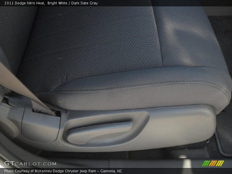 Bright White / Dark Slate Gray 2011 Dodge Nitro Heat