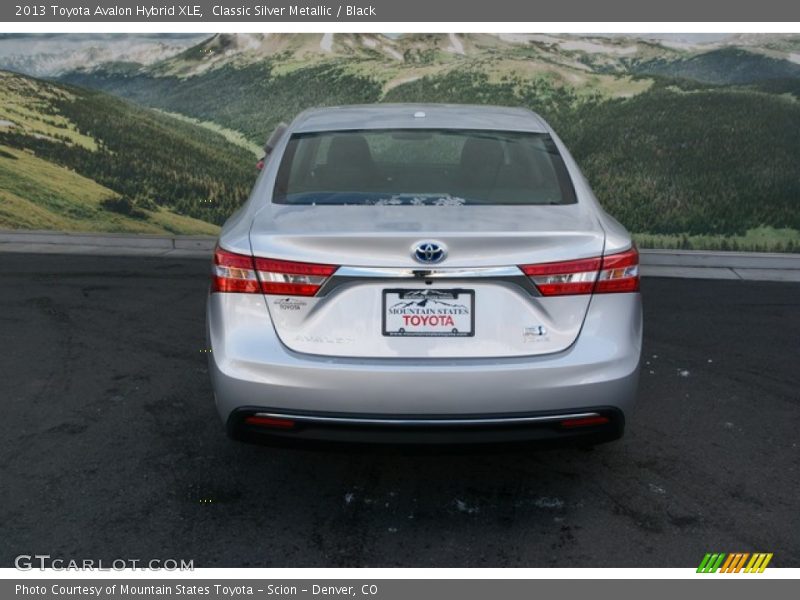Classic Silver Metallic / Black 2013 Toyota Avalon Hybrid XLE