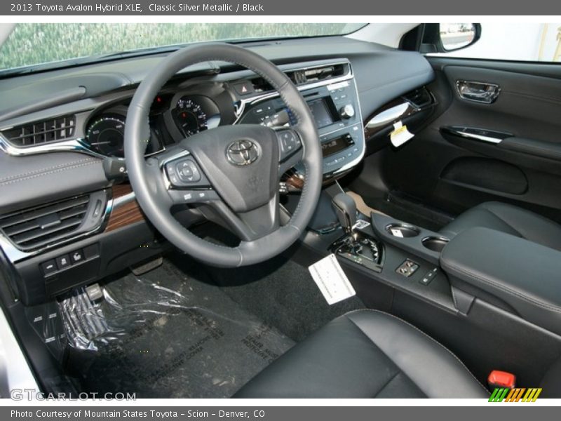 Classic Silver Metallic / Black 2013 Toyota Avalon Hybrid XLE