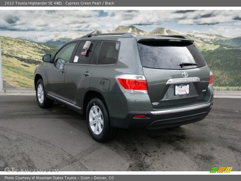 Cypress Green Pearl / Black 2013 Toyota Highlander SE 4WD