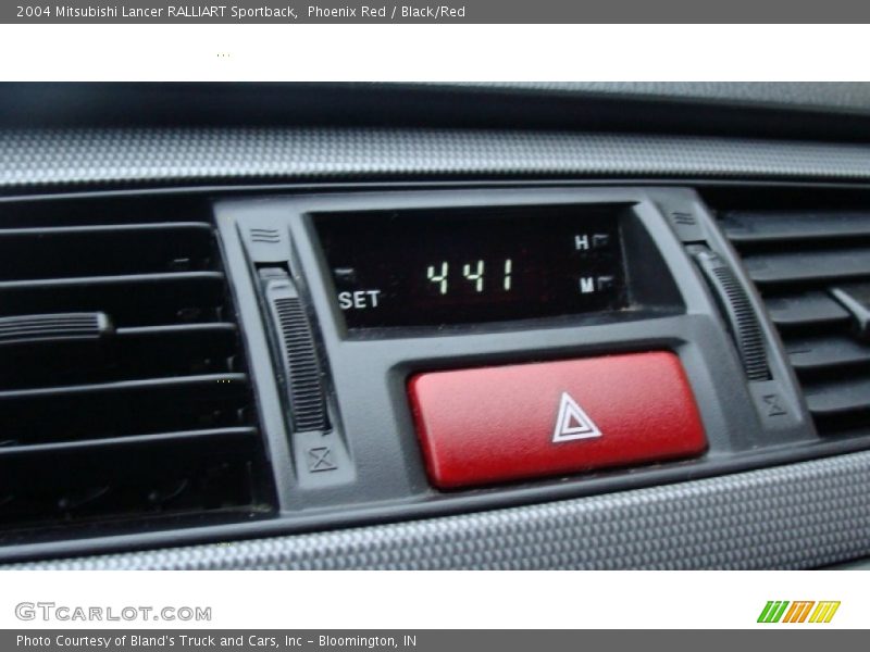 Phoenix Red / Black/Red 2004 Mitsubishi Lancer RALLIART Sportback