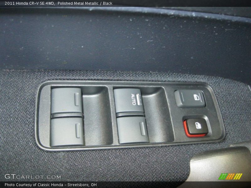 Polished Metal Metallic / Black 2011 Honda CR-V SE 4WD