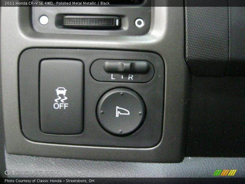 Polished Metal Metallic / Black 2011 Honda CR-V SE 4WD