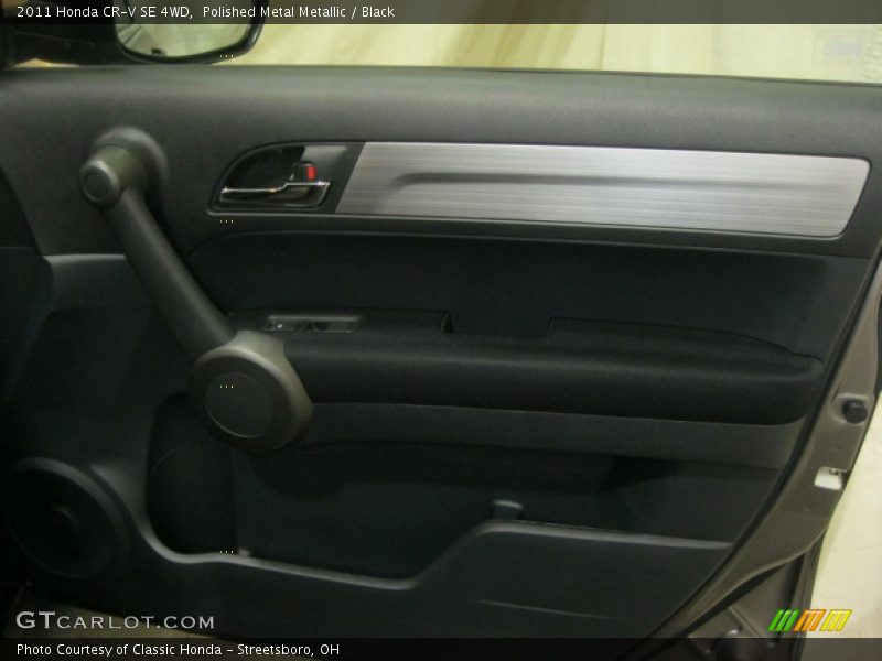 Polished Metal Metallic / Black 2011 Honda CR-V SE 4WD