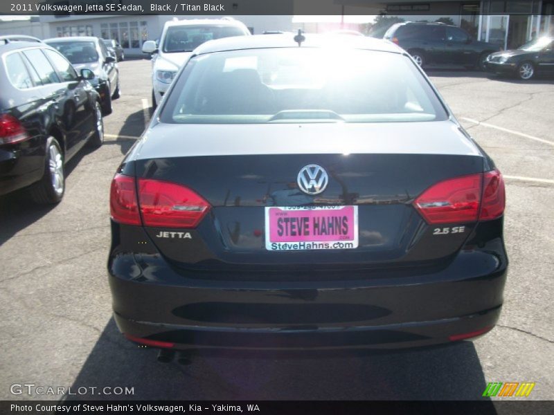 Black / Titan Black 2011 Volkswagen Jetta SE Sedan