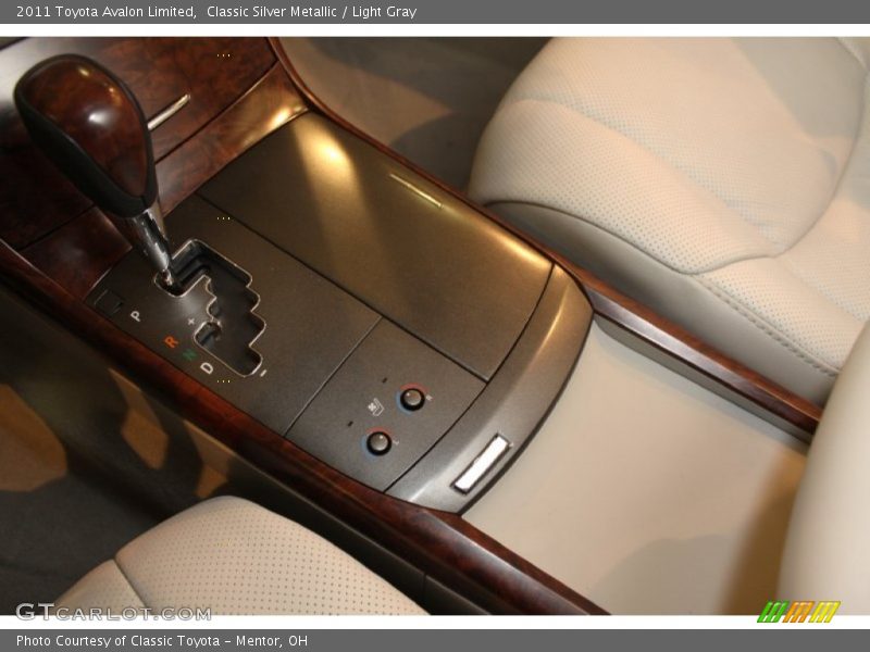 Classic Silver Metallic / Light Gray 2011 Toyota Avalon Limited